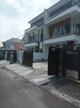 Dijual Rumah 2 Unit Gandeng Di BSD