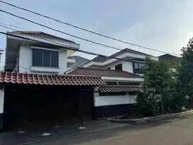 Rumah Modern Eksotik Bergaya Arsitektural Jepang dan Kearifan Lokal