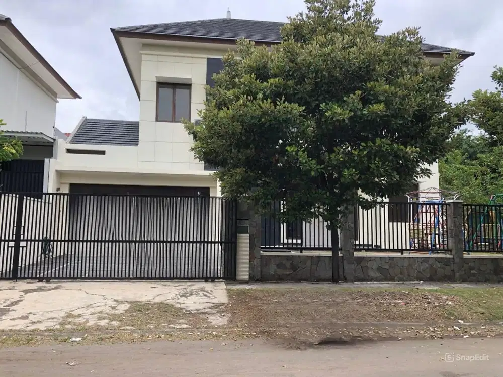 Rumah 2lt luas 502m Type 4+1KT Harapan Indah Bekasi