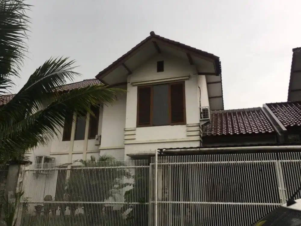 Rumah besar luas di telaga bestari cikupa