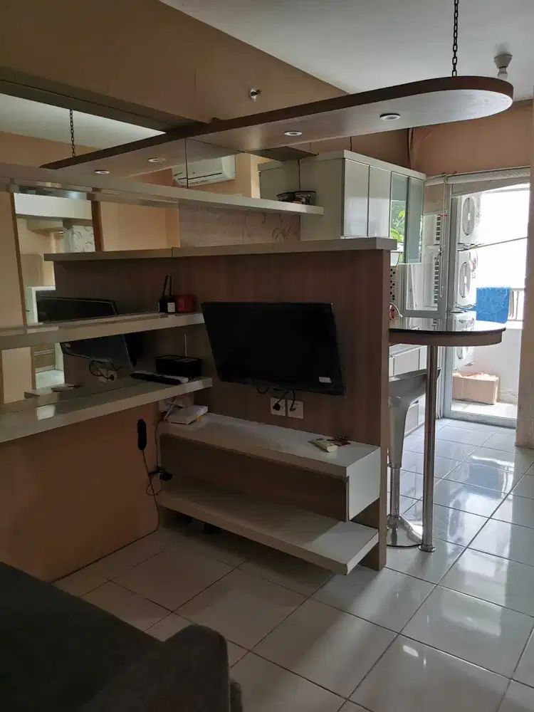 EDUCITY 2 BR Furnish Lantai Rendah SHM dekat ITS  WM, Park Shanghai