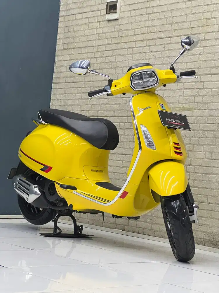 Obral murah vespa sprint S 150cc abs 2021 Mulus Mustika
