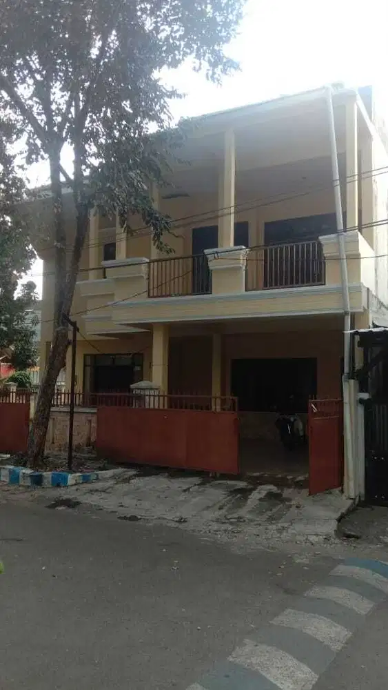 Dijual Rumah di Jalan Selat Sunda Malang