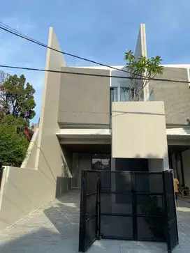 Rumah Baru 2 lantai Manyar Tirtoasri Sukolilo Surabaya