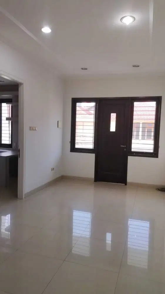 Rumah minimalis 2lt siap huni di Gading Kirana - Kelapa Gading