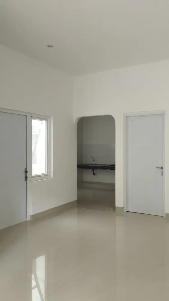 RUMAH LIKE A NEW DI CIBUBUR COUNTRY CIKEAS