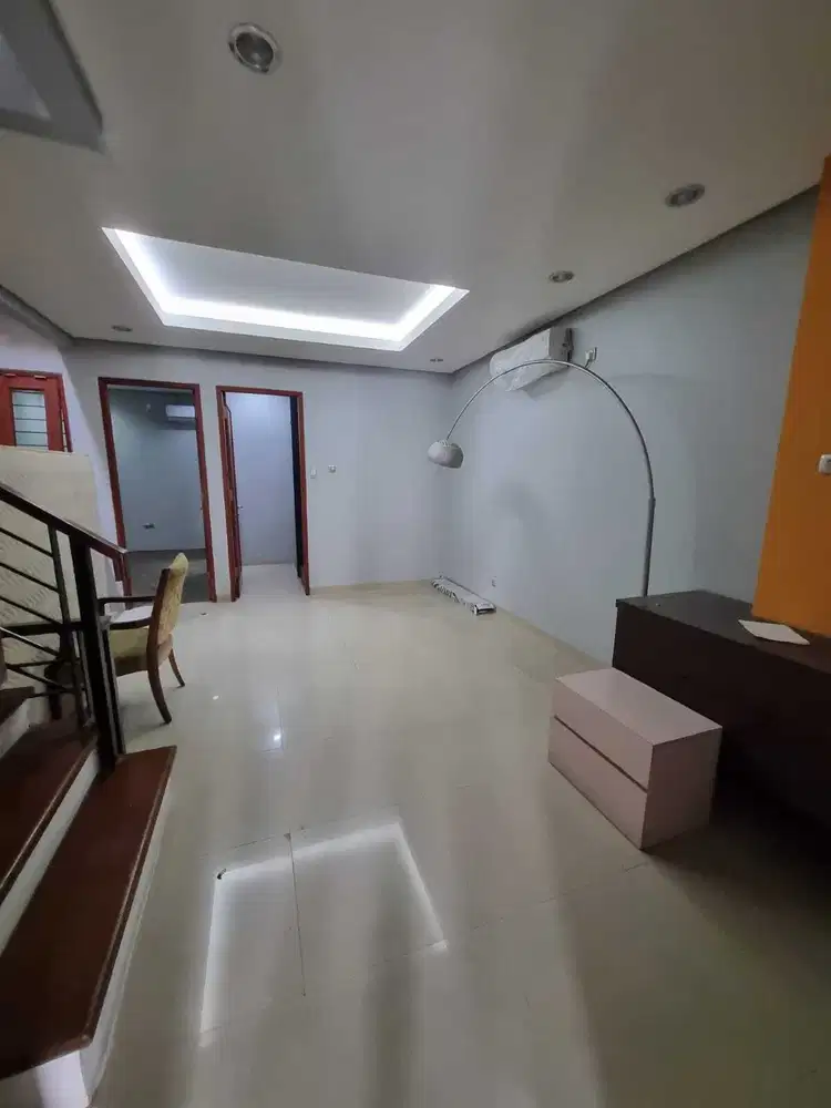 Dijual rumah minimalis siap huni di Pelepah Indah - Kelapa Gading