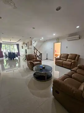 Dijual Rumak PIK Bukit Golf Mediterania Furnished 4LT Uk 288 m²