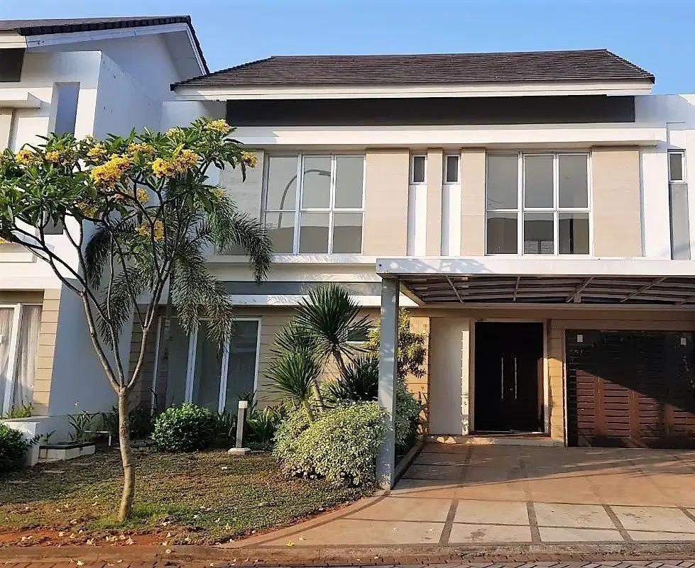 Rumah 2 Lantai Luas 12x20 240m2 Type 4+1KT di Cluster Palm Spring JGC
