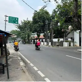 Dijual Bawah NJOP Tanah Bonus Bangunan LT 570m2 di Haji Nawi Raya
