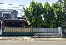 Rumah 2 Lantai di Bintaro Sektor 1, Hanya 8 Menit ke Tol Veteran