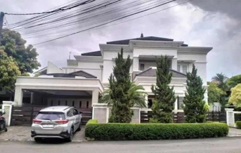 Rumah 2 Lantai di Bintaro Melati Raya, Hanya 9 Menit ke Tol Veteran