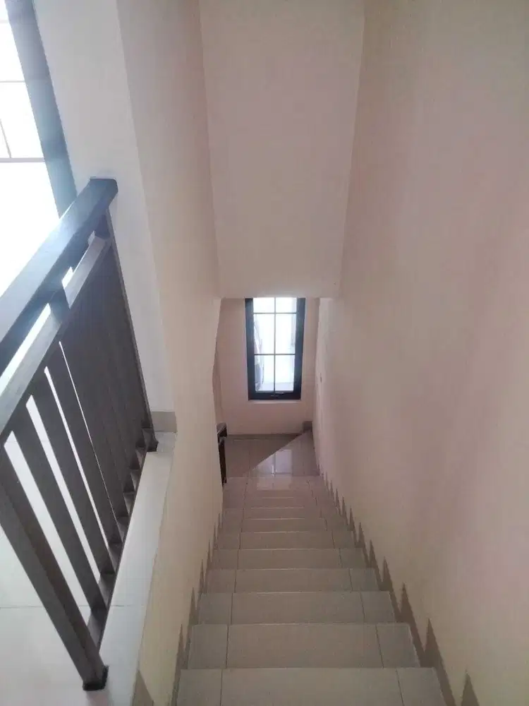 DIJUAL CEPAT RUMAH GREEN VILLAGE CLUSTER TOKYO DI JAKARTA BARAT