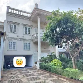 Rumah Mewah 3 Lantai Lokasi Strategis di Perancis Modernland