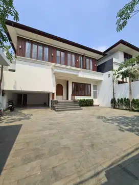 Kemang Dalam Private Lift Pool Marmer High Ceiling