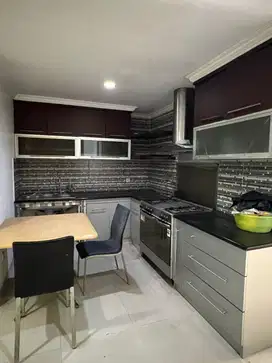 Rumah 3 Lantai Luas 8x20 160m2 Type 4+1KT di Cluster Florence PIK 1 Pa