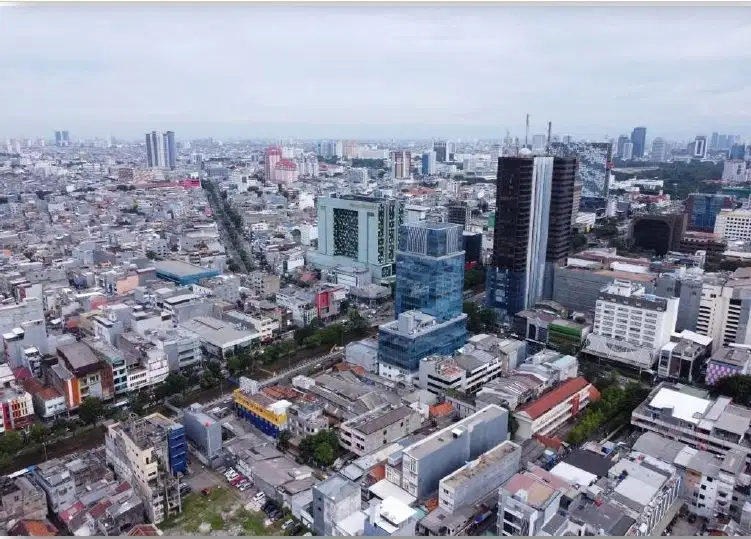 Lahan Siap Pakai di Gajah Mada Jakpus Sangat Strategis Luas 3593m2