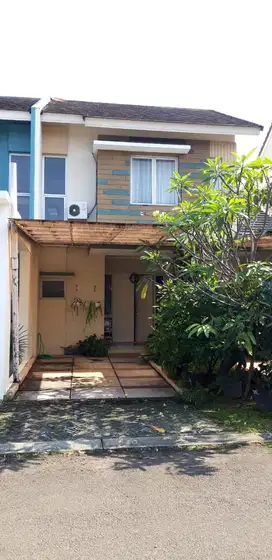 Rumah Cantik Semi Furnish di Sevilla BSD