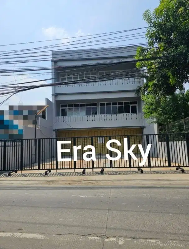 Disewa Ruko 3.5 Lantai Lokasi Strategis di Pekayon Bekasi Siap Nego