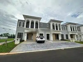 Rumah Neoclassical Eropa Dekat Tol di Helios Suvarna Sutera