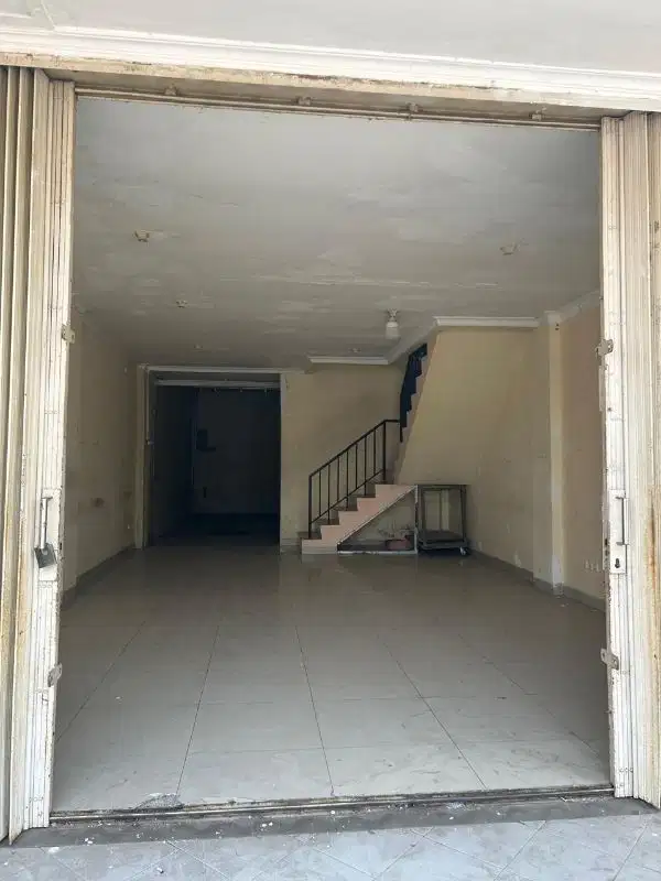 Disewakan ruko Symphoni 2.5 lantai Harapan Indah Bekasi