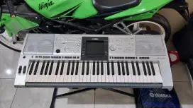 Keyboard yamaha psr 3000 bisa tt