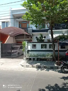 Rumah Manyar 2lt Siap Huni Dekat Ngagel, Nginden Strategis