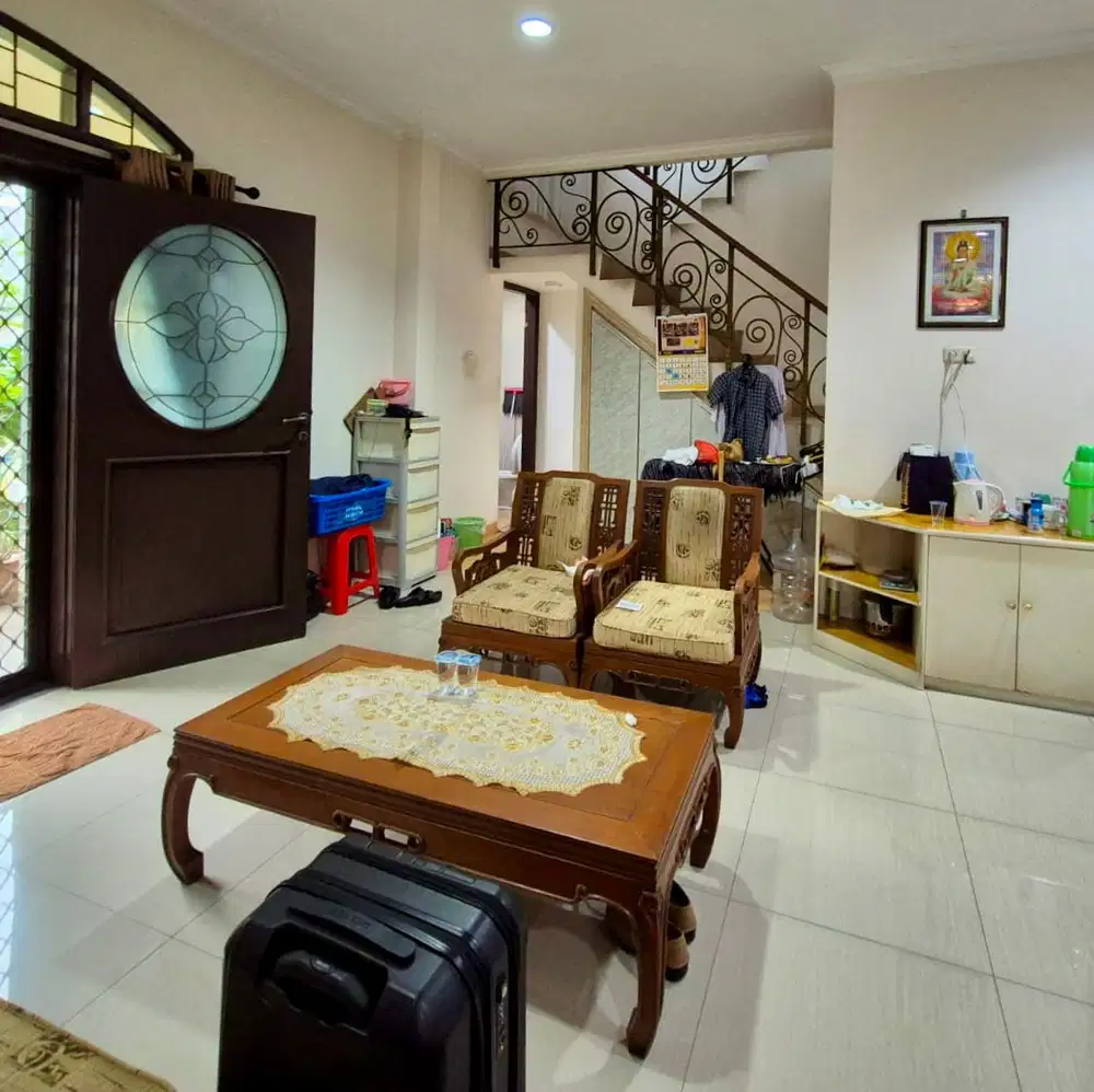 Dijual Rumah Siap Huni 2 Lt di Gading Pelangi