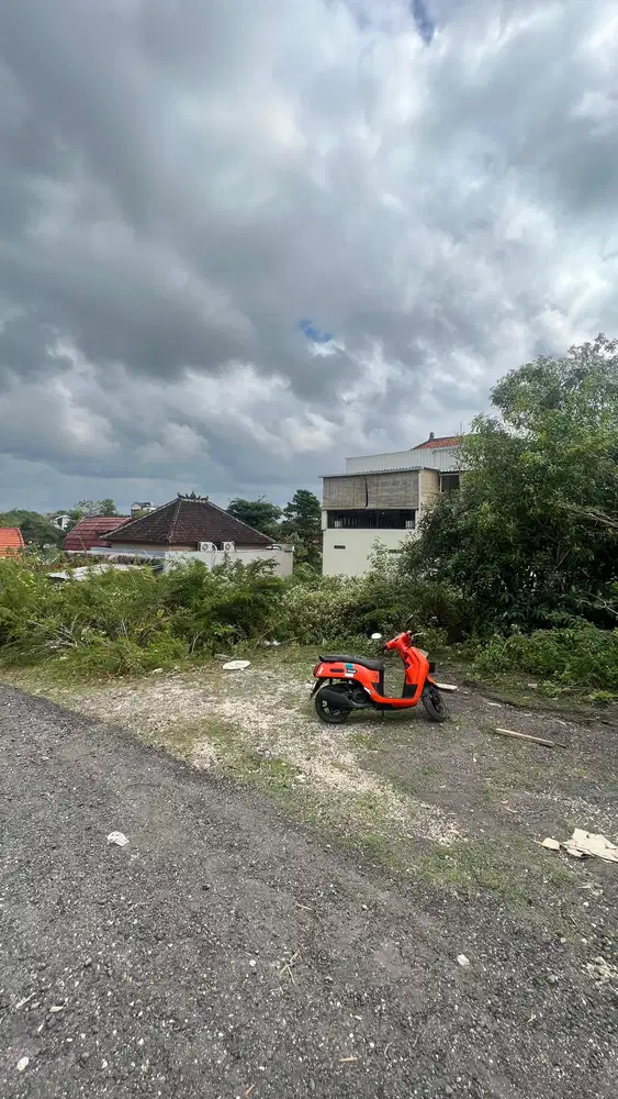 DIJUAL tanah komplek villa  jalan melangkaja