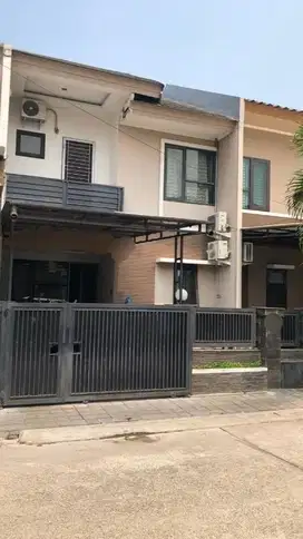 Rumah Siap Huni 2 lt LB 180m2 di Gading Arcadia Lokasi Bagus