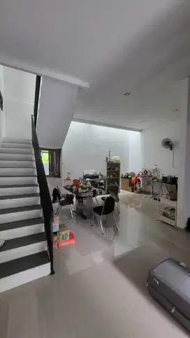 DIJUAL CEPAT RUMAH BRAND NEW DI BCS KELAPA GADING