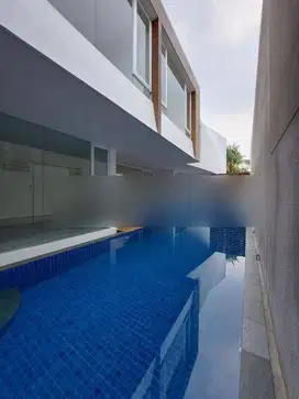 Rumah Cantik 3 Lantai di Pondok Indah Jakarta Selatan