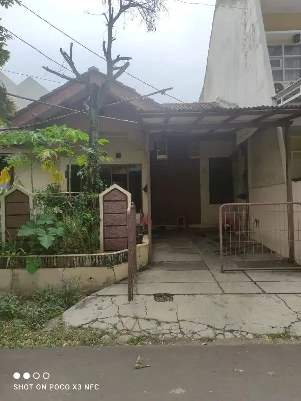 dijual rumah murah banget  griya loka  bsd