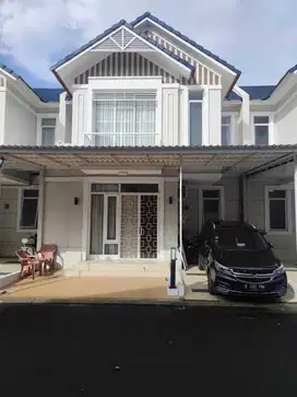 Rumah Cantik Full Furnish Free Kitchen set Di Lavon Swancity