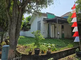Talaga Bestari Rumah hoek depan taman luas tanah besar