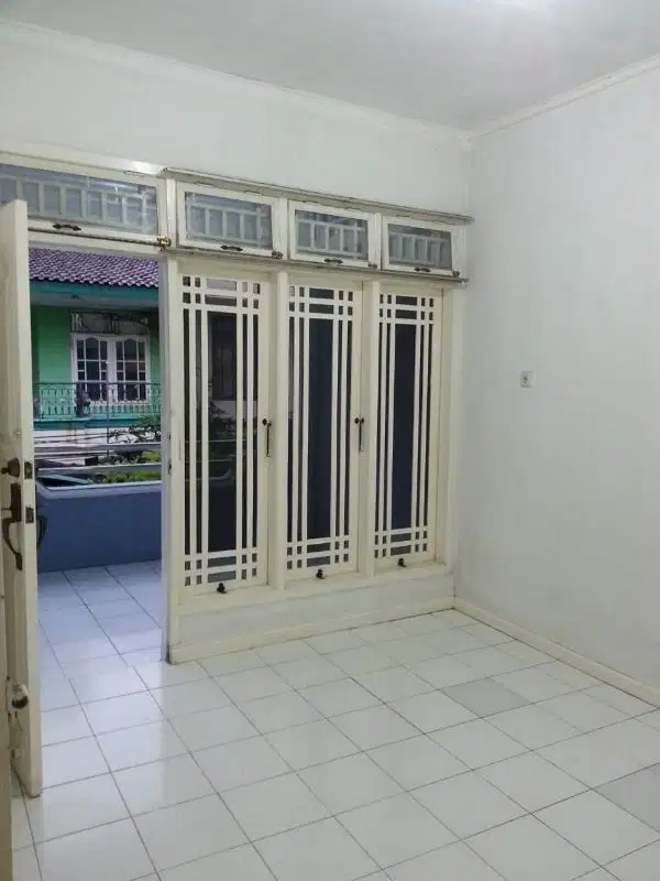 dijual rumah di walikota