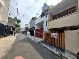 RUMAH TANJUNG DUREN 2 LANTAI BISA DILALUI 2 MOBIL DAN BEBAS BANJIR