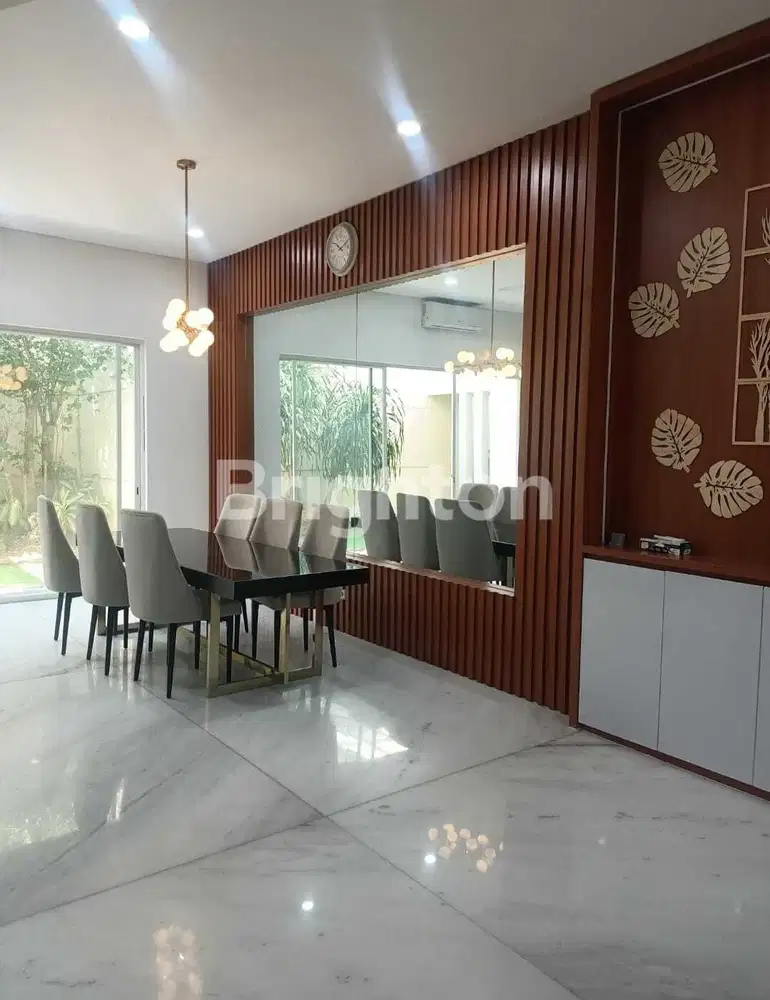 DIJUAL CEPAT CITRALAND 2.5LANTAI FULL FURNISH dkt pakuwon graha famili