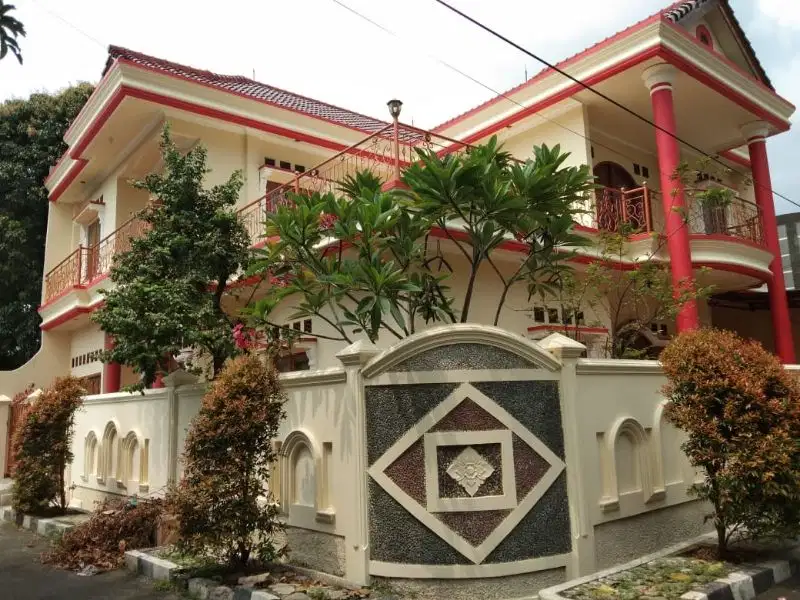 Rumah Hook dengan Rooftop di Pulogebang Permai Jakarta Timur