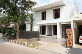 Dijual Rumah Luas & Nyaman di Cempaka Lestari, Lebak Bulus, Cilandak