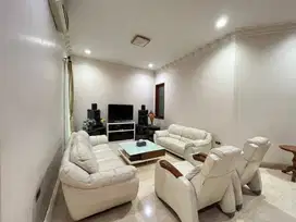 Rumah mewah di gading mediterania type 5KT luas 12x25 300m2, Kelapa Ga