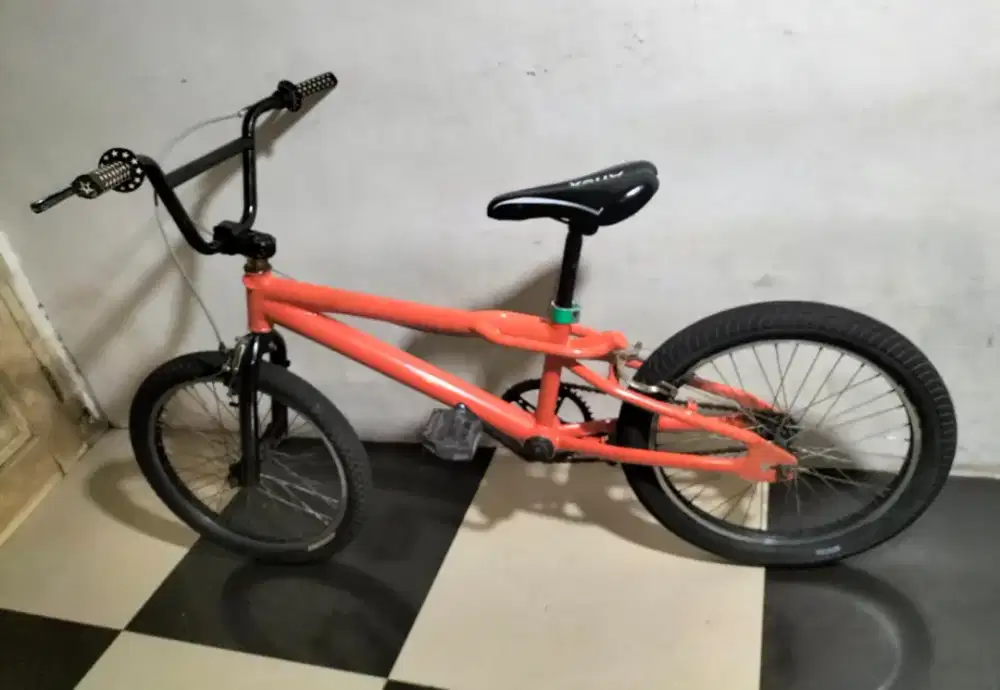 Sepeda BMX ukuran 20 prem Aloy almunium