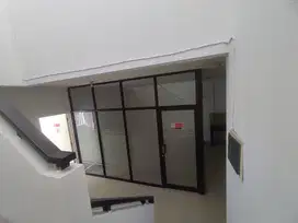 RUKO MURAH 3 LANTAI DI JALAN BOULEVARD HARAPAN INDAH BEKASI