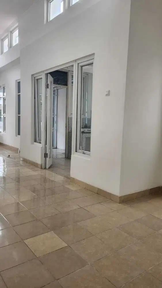 RUMAH 1 LANTAI DI CIBUBUR COUNTRY BARU SELESAI RENOVASI
