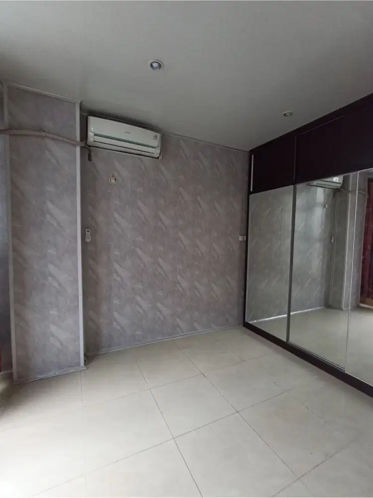 Dijual ruko pinggir jalan gunung sahari