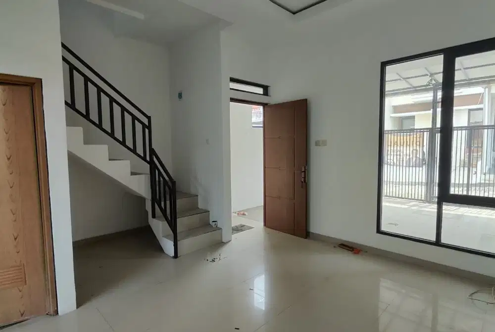 RUMAH DUA LANTAI SIAP HUNI KOMPLEK G LAND PADALARANG
