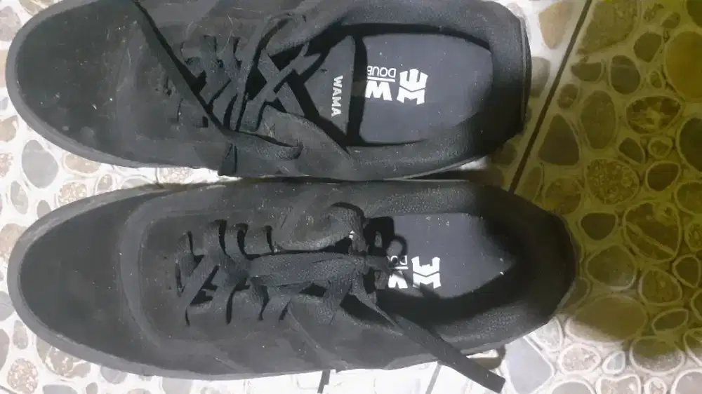Jual sepatu bekas