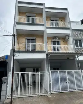 RUMAH INDENT DURI KEPA 3 LANTAI ADA PROMO SPESIAL