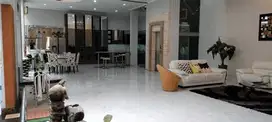 Dijual Rumah Mewah Siap huni 3 lantai Jakarta Barat
