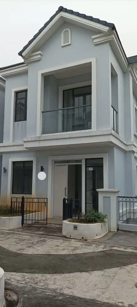 Dijual Rumah 2,5 Lantai Double Decker di Lavon 2 Belum Pernah Dihuni
